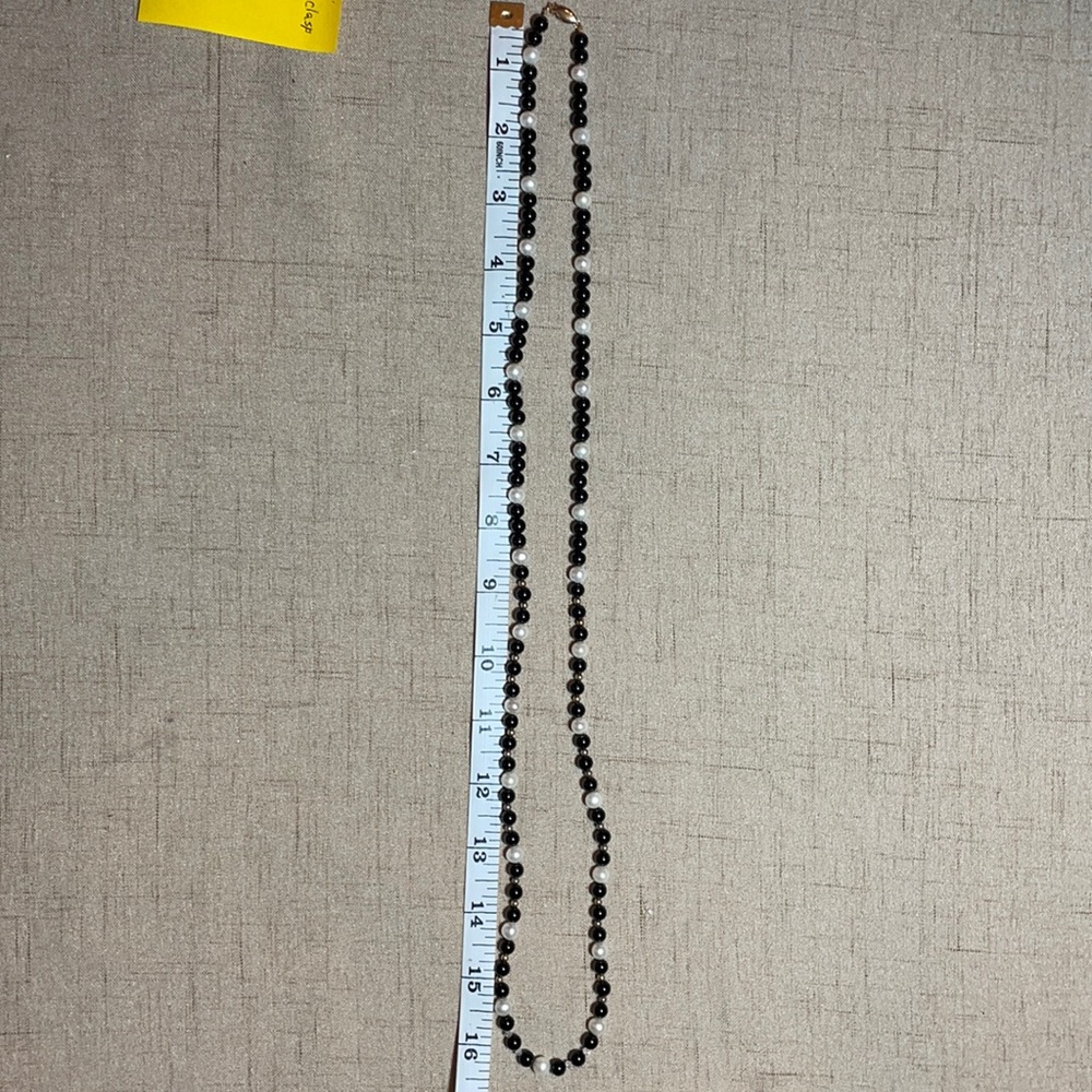 Necklace 33” pearl&onyx with 14k clasp and beads